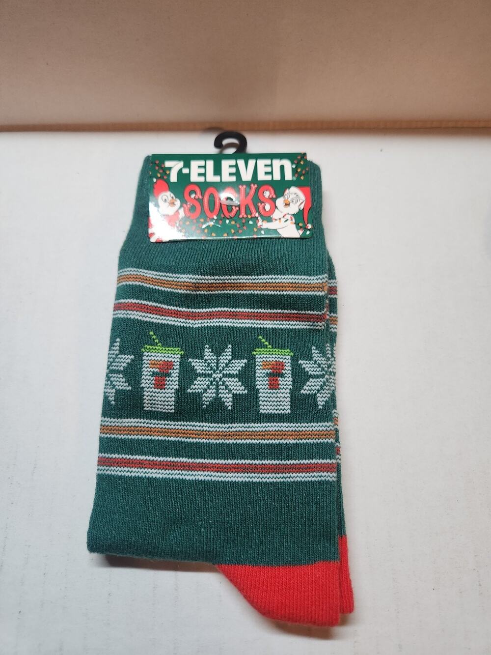 NEW 7-ELEVEN LIMITED HOLIDAY EDITION CHRISTMAS SOCKS 1 PAIR . Universal Fit